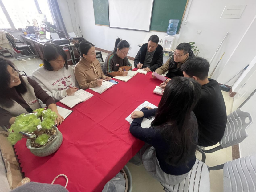 人文学院召开党政联席会 | 人文学院积极响应教务处通知