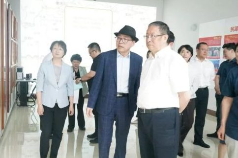 全国人大常委会副委员长、民革中央主席郑建邦来乐鱼官网手机网页版调研