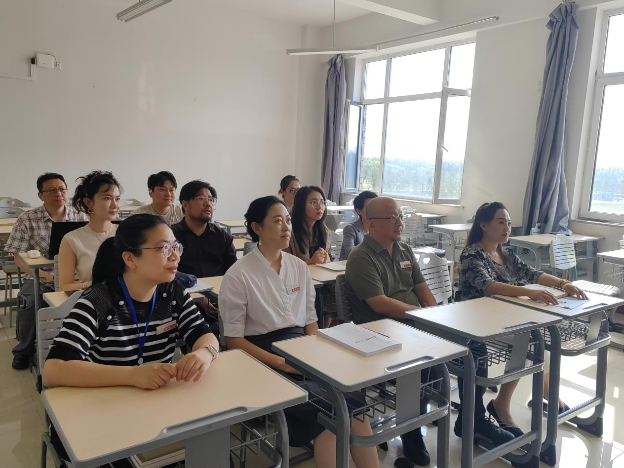 蓝染青衿  青越蓝章 | 传播学院举行新学期“上好第一课”说课活动暨青蓝工程签约仪式