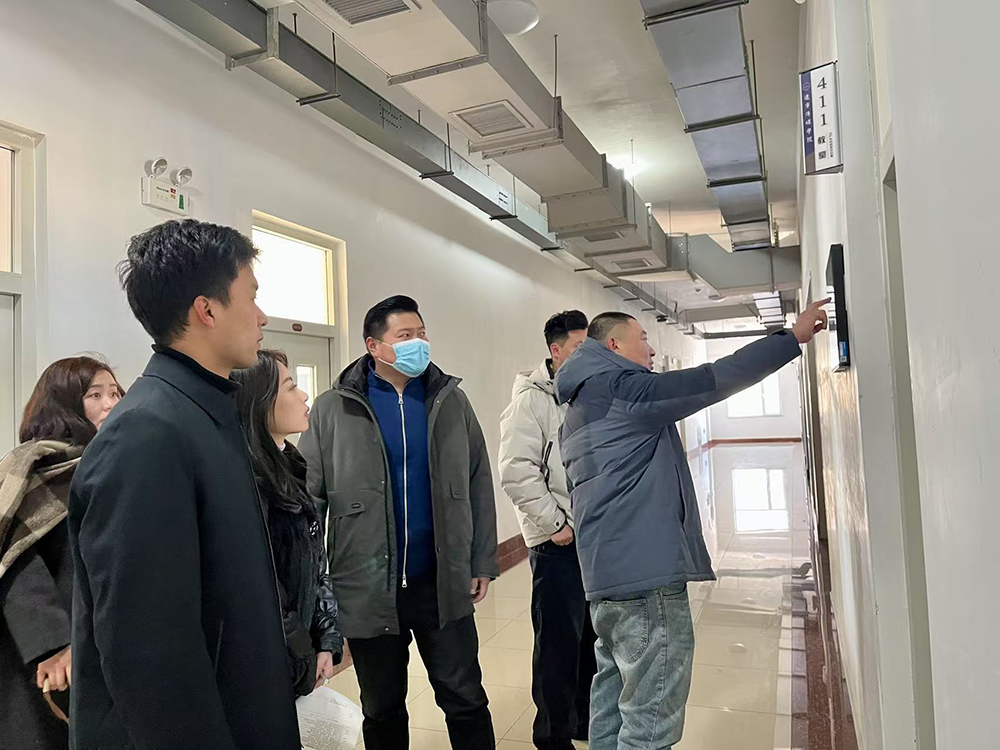 开学第一讲 奋进启新章丨艺术学院领导班子开展“开学首课”教学巡课查课工作